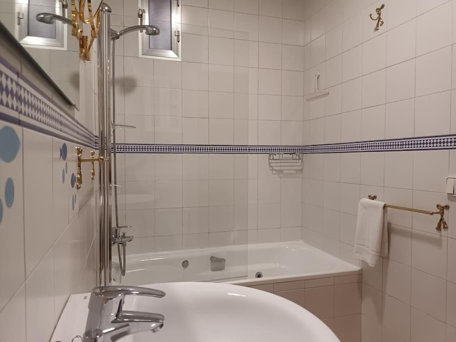 Apartamento Puerta Real 塞维利亚 外观 照片
